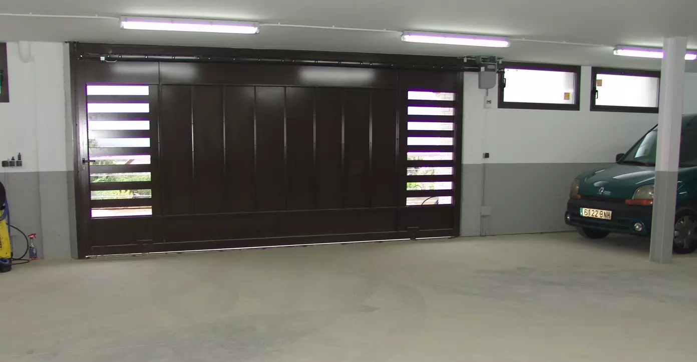 Puertas correderas garaje Burgos